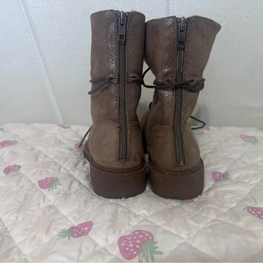 Steve Madden never worn